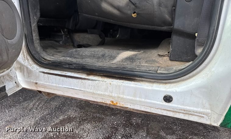 image for item EH7450 2014 Chevrolet Silverado 2500HD Crew Cab pickup truck