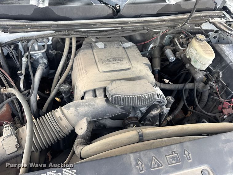 image for item EH7450 2014 Chevrolet Silverado 2500HD Crew Cab pickup truck