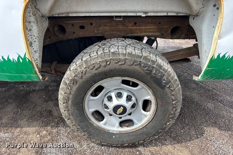 image for item EH7450 2014 Chevrolet Silverado 2500HD Crew Cab pickup truck