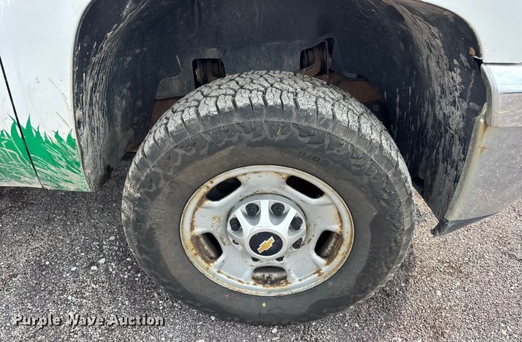 image for item EH7450 2014 Chevrolet Silverado 2500HD Crew Cab pickup truck