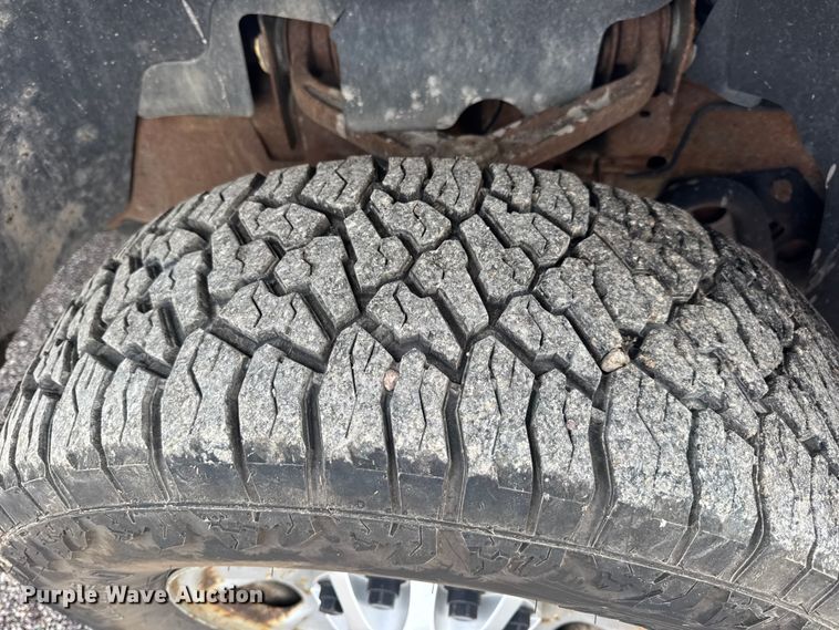 image for item EH7450 2014 Chevrolet Silverado 2500HD Crew Cab pickup truck