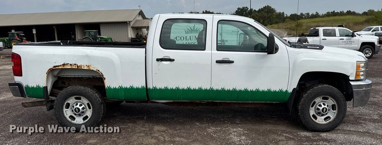 image for item EH7452 2014 Chevrolet Silverado 2500HD Crew Cab pickup truck