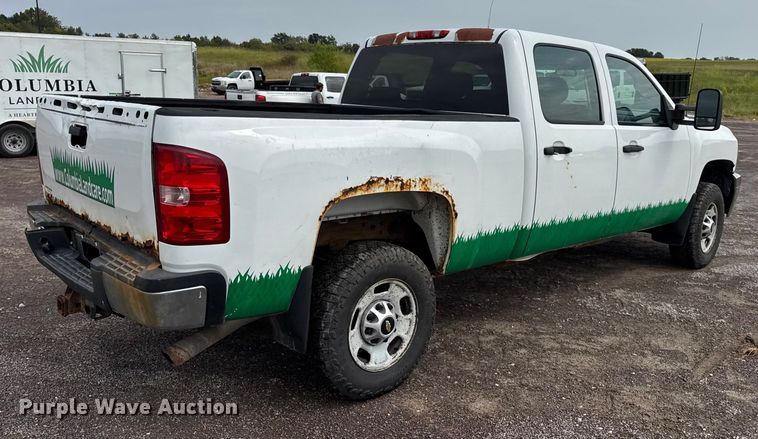 image for item EH7452 2014 Chevrolet Silverado 2500HD Crew Cab pickup truck