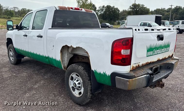 image for item EH7452 2014 Chevrolet Silverado 2500HD Crew Cab pickup truck