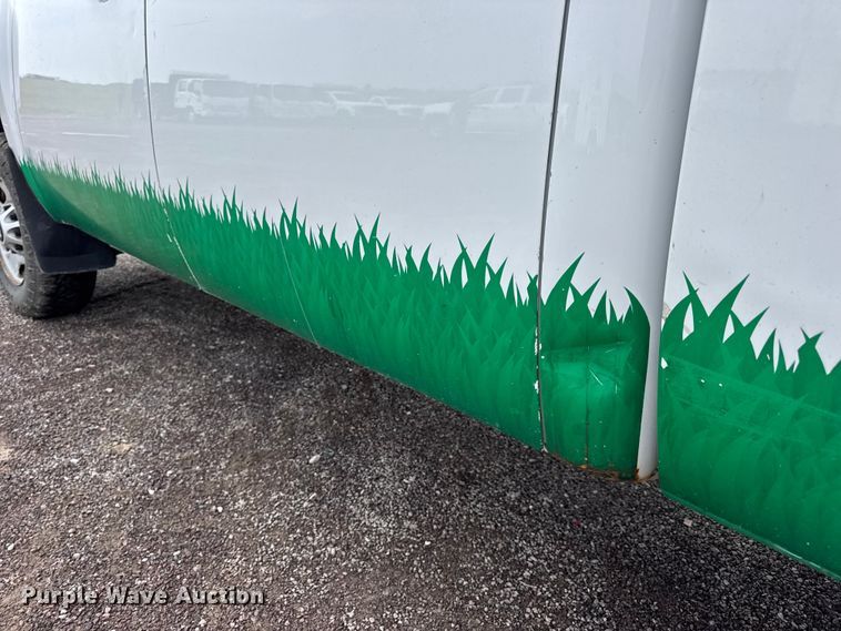 image for item EH7452 2014 Chevrolet Silverado 2500HD Crew Cab pickup truck