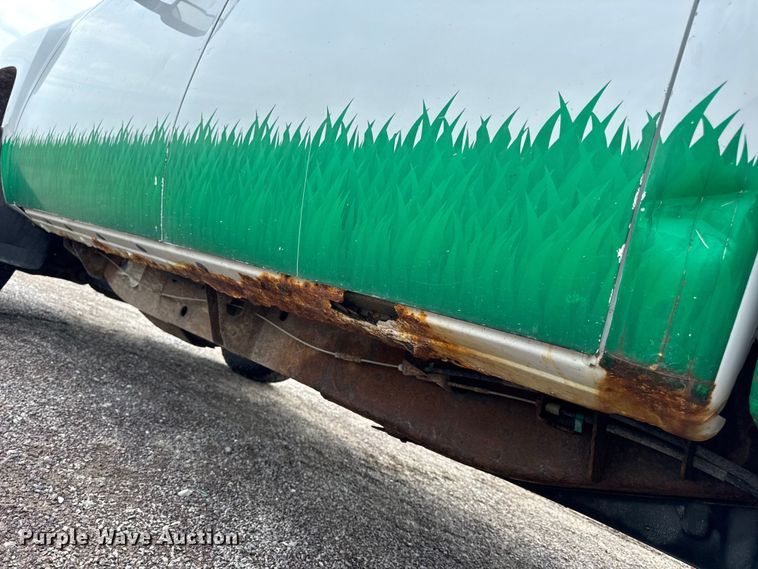 image for item EH7452 2014 Chevrolet Silverado 2500HD Crew Cab pickup truck