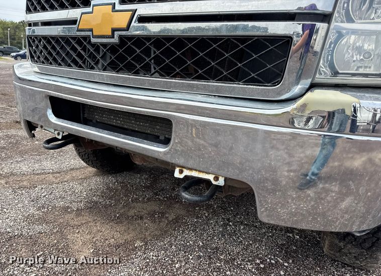 image for item EH7452 2014 Chevrolet Silverado 2500HD Crew Cab pickup truck