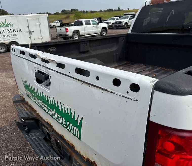 image for item EH7452 2014 Chevrolet Silverado 2500HD Crew Cab pickup truck