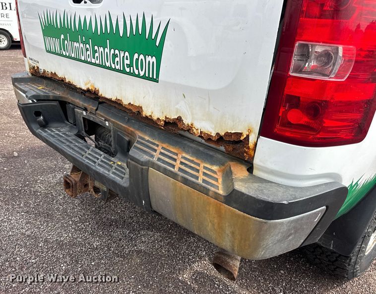 image for item EH7452 2014 Chevrolet Silverado 2500HD Crew Cab pickup truck