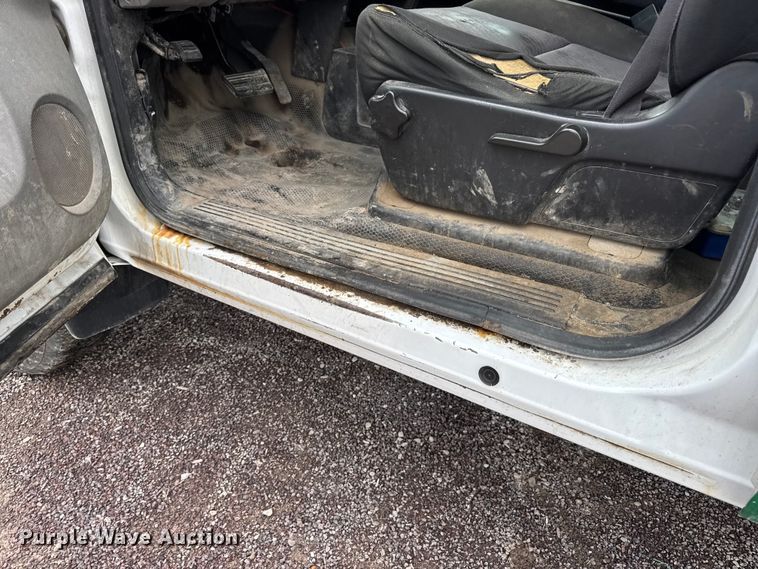 image for item EH7452 2014 Chevrolet Silverado 2500HD Crew Cab pickup truck