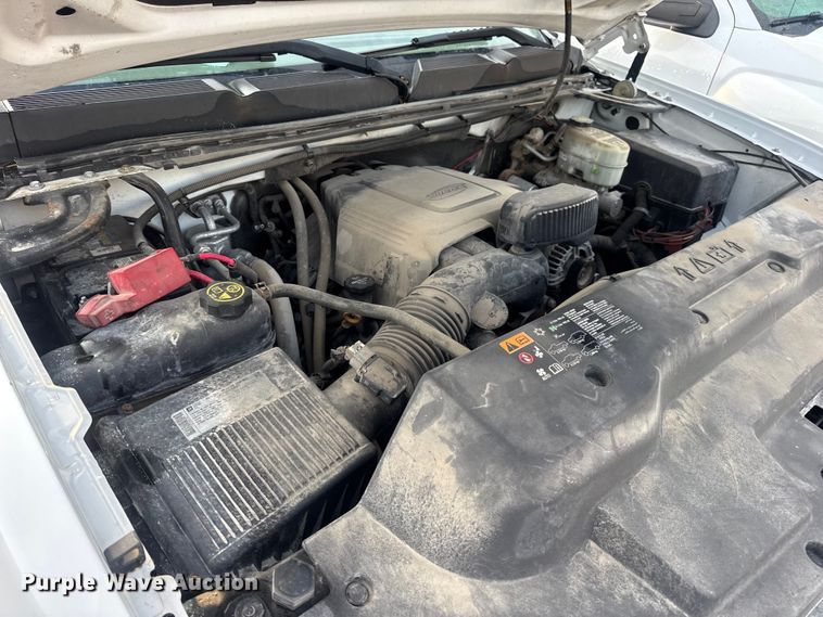 image for item EH7452 2014 Chevrolet Silverado 2500HD Crew Cab pickup truck