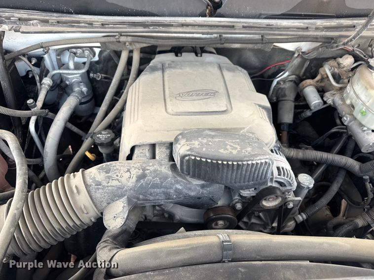 image for item EH7452 2014 Chevrolet Silverado 2500HD Crew Cab pickup truck