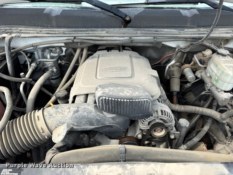 image for item EH7452 2014 Chevrolet Silverado 2500HD Crew Cab pickup truck