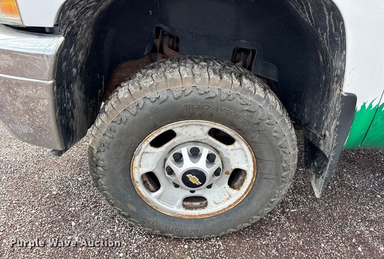 image for item EH7452 2014 Chevrolet Silverado 2500HD Crew Cab pickup truck