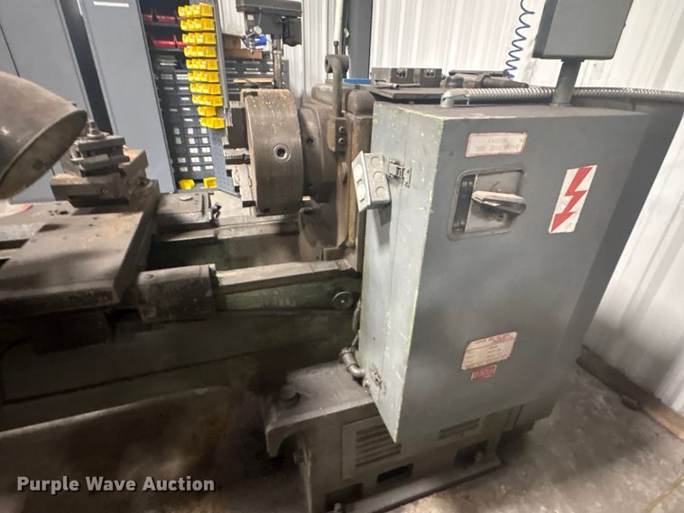 image for item EH7506 1979 Daewoo Heavy Industries LTD A20  lathe