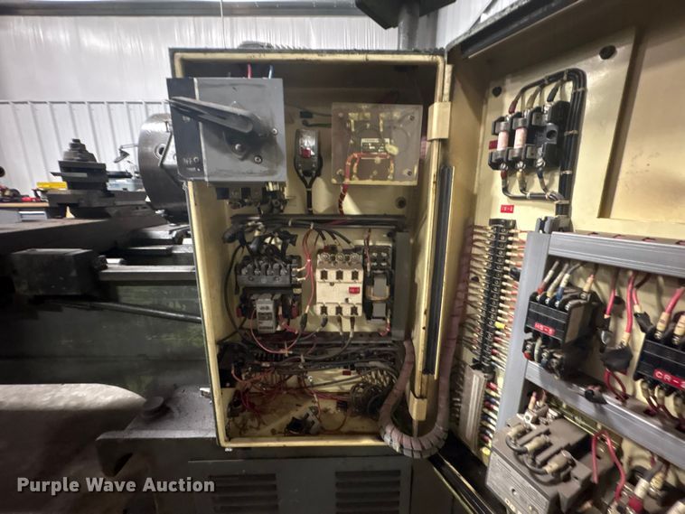 image for item EH7506 1979 Daewoo Heavy Industries LTD A20  lathe