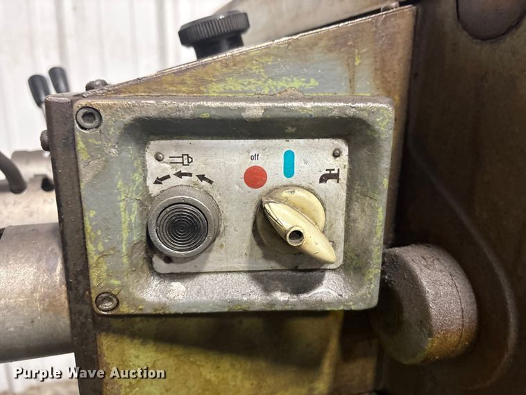 image for item EH7506 1979 Daewoo Heavy Industries LTD A20  lathe