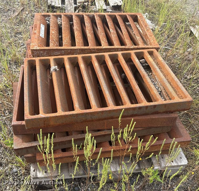 image for item EH7519 Deeter Foundry storm Grates