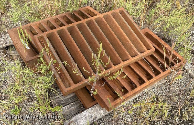 image for item EH7519 Deeter Foundry storm Grates