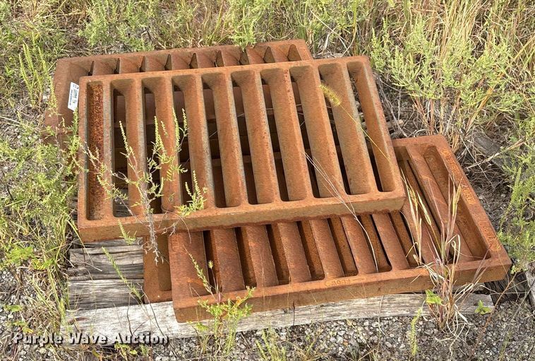 image for item EH7519 Deeter Foundry storm Grates