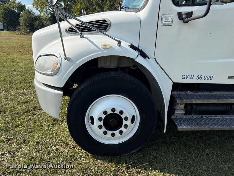 image for item EH7524 2007 Freightliner Business Class M2 refrigerated truck