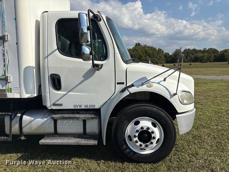 image for item EH7524 2007 Freightliner Business Class M2 refrigerated truck
