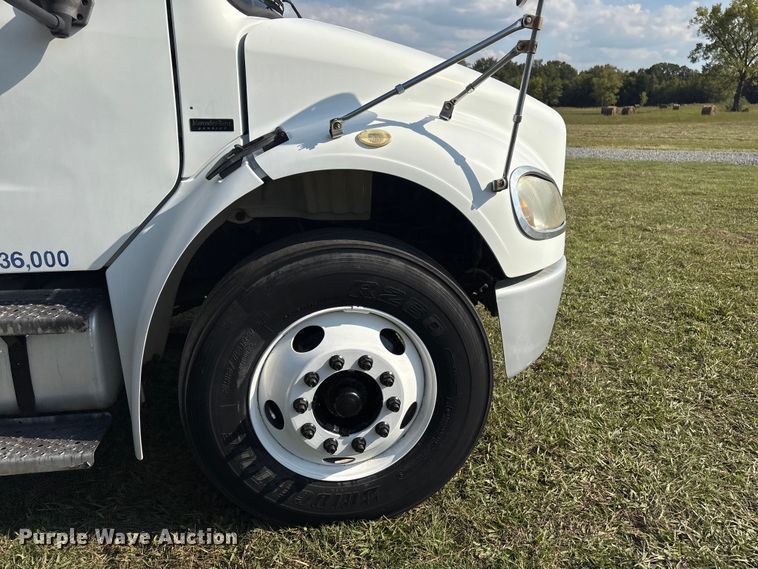 image for item EH7524 2007 Freightliner Business Class M2 refrigerated truck