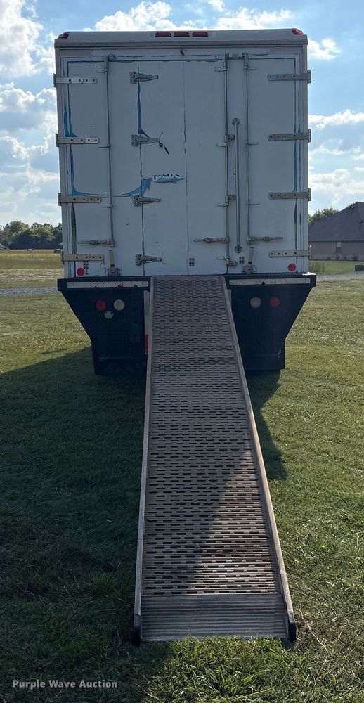 image for item EH7524 2007 Freightliner Business Class M2 refrigerated truck