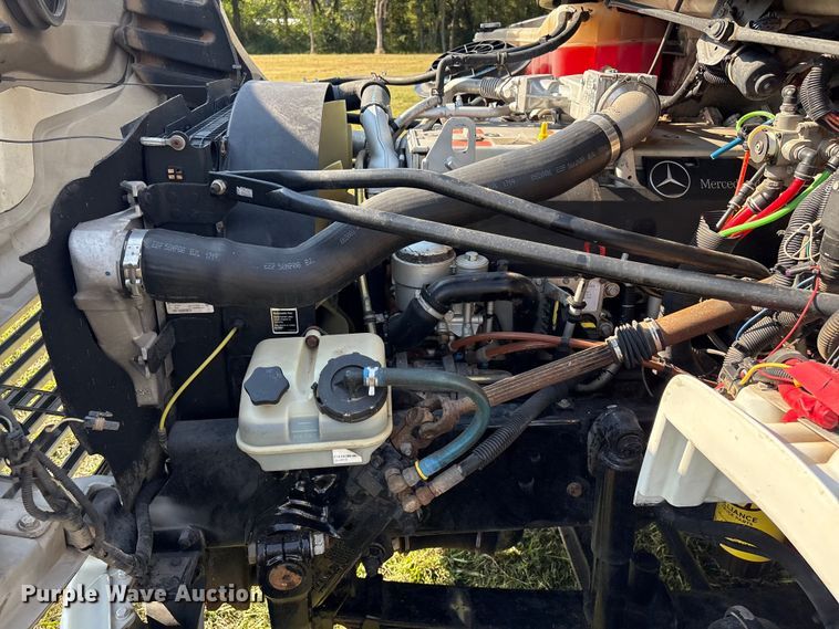 image for item EH7524 2007 Freightliner Business Class M2 refrigerated truck