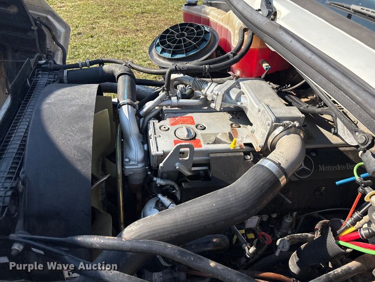 image for item EH7524 2007 Freightliner Business Class M2 refrigerated truck