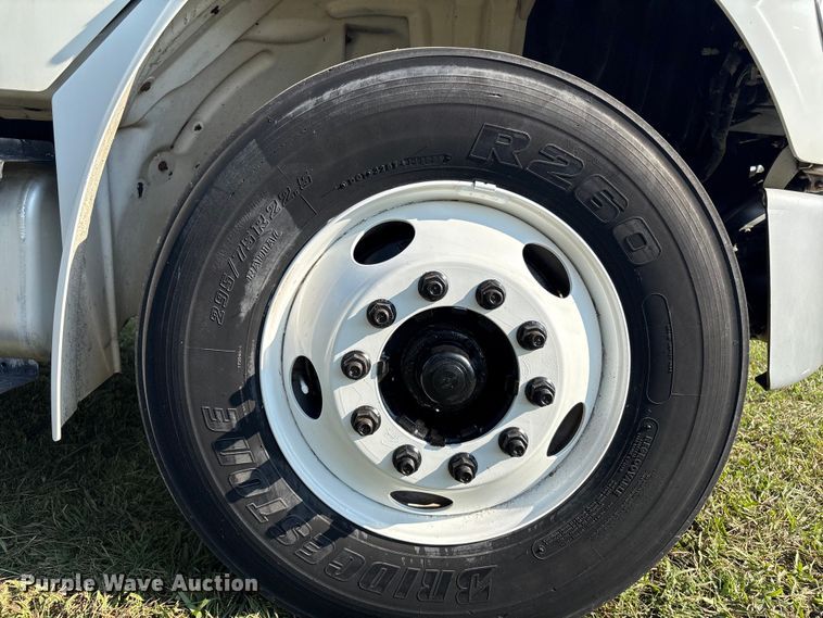 image for item EH7524 2007 Freightliner Business Class M2 refrigerated truck