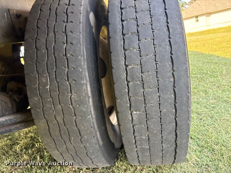 image for item EH7524 2007 Freightliner Business Class M2 refrigerated truck