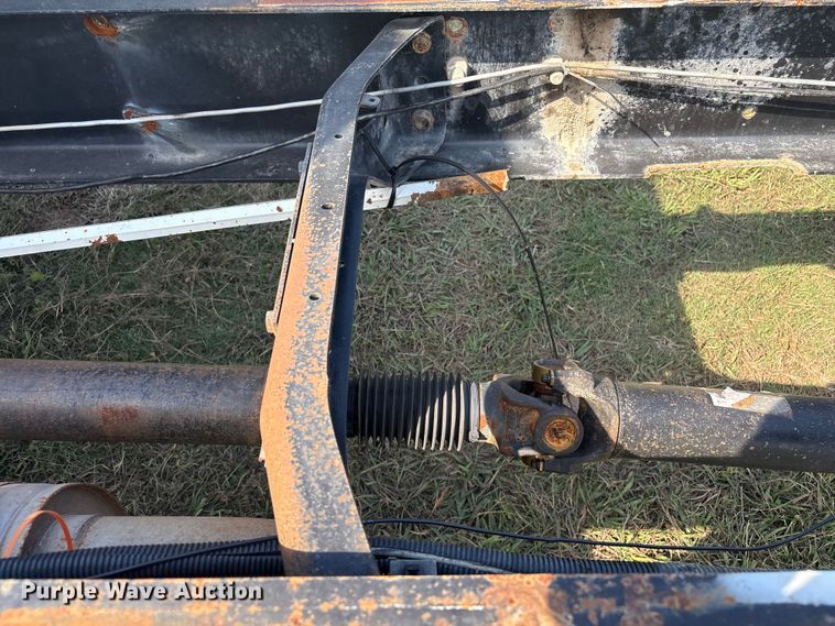 image for item EH7525 2002 International MA025 truck cab and chassis