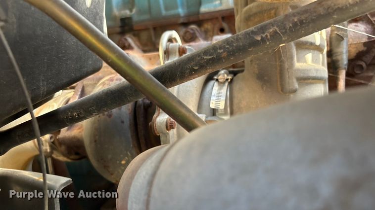 image for item EH7525 2002 International MA025 truck cab and chassis