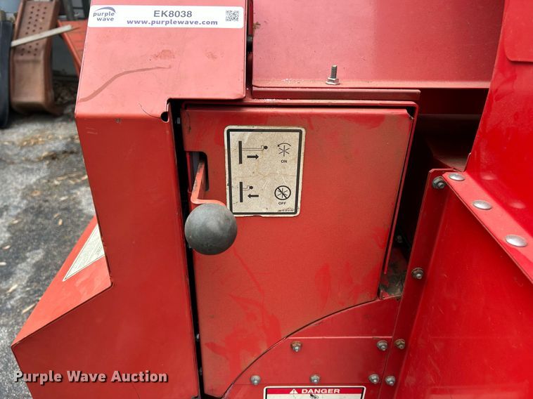 image for item EK8038 Agrimetal Collector 4420 leaf vacuum