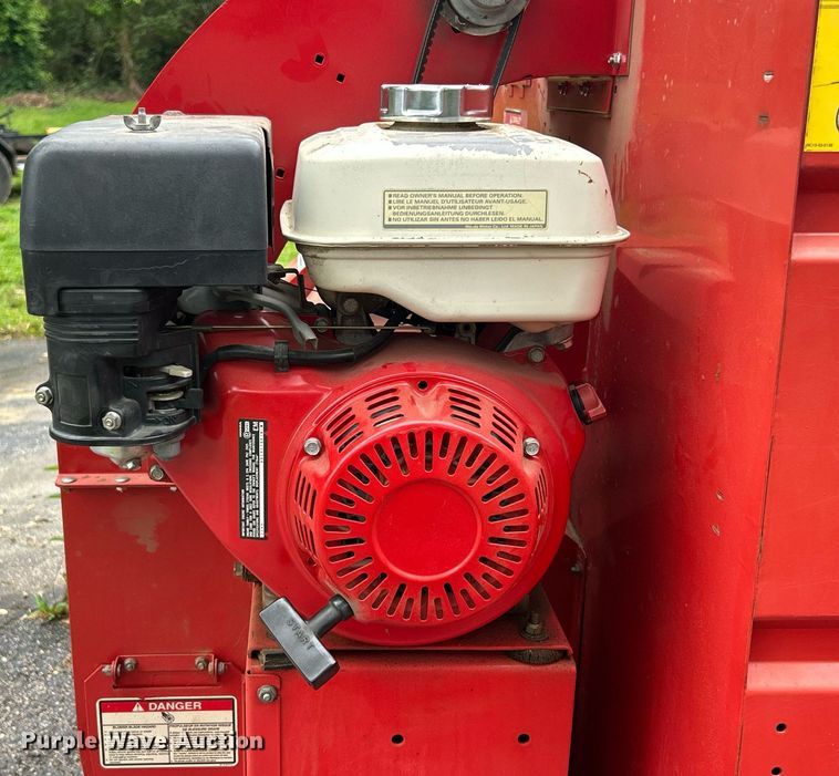 image for item EK8038 Agrimetal Collector 4420 leaf vacuum