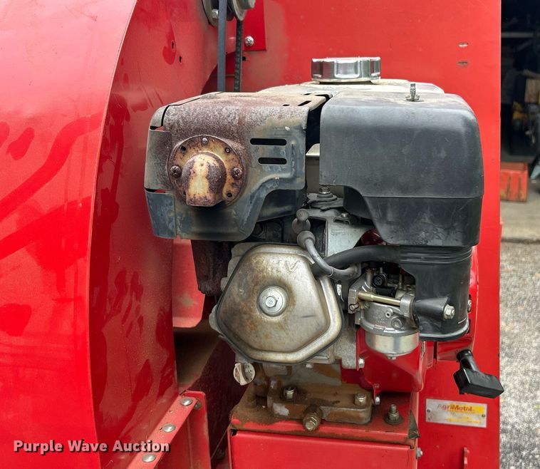 image for item EK8038 Agrimetal Collector 4420 leaf vacuum