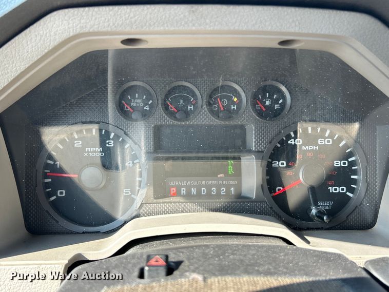 image for item EK8413 2009 Ford F550 Crew Cab truck cab and chassis