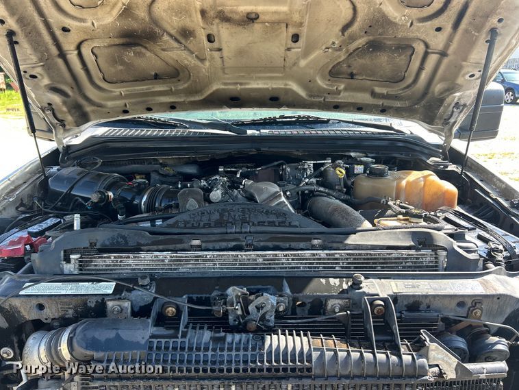 image for item EK8413 2009 Ford F550 Crew Cab truck cab and chassis