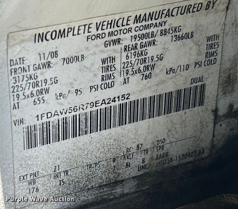 image for item EK8413 2009 Ford F550 Crew Cab truck cab and chassis