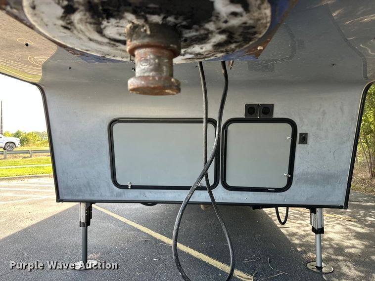 image for item EL5493 2017 Keystone Fuzion Chrome toy hauler camper