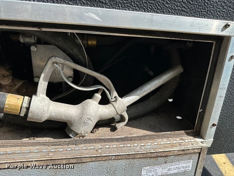 image for item EL5493 2017 Keystone Fuzion Chrome toy hauler camper