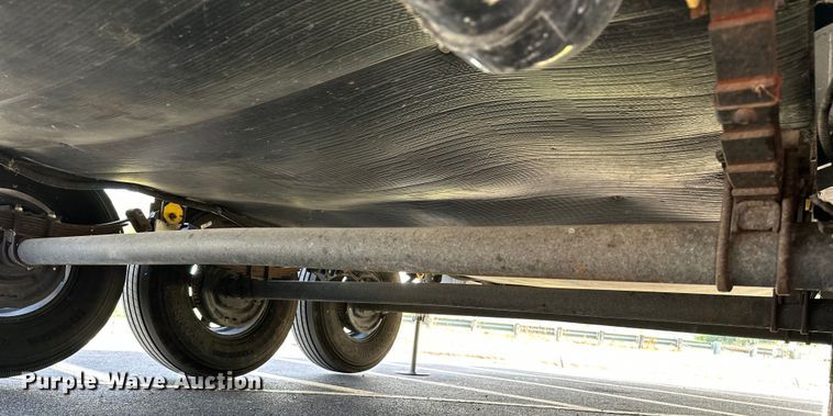 image for item EL5493 2017 Keystone Fuzion Chrome toy hauler camper