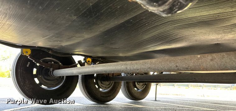 image for item EL5493 2017 Keystone Fuzion Chrome toy hauler camper