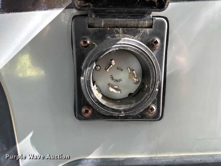 image for item EL5493 2017 Keystone Fuzion Chrome toy hauler camper