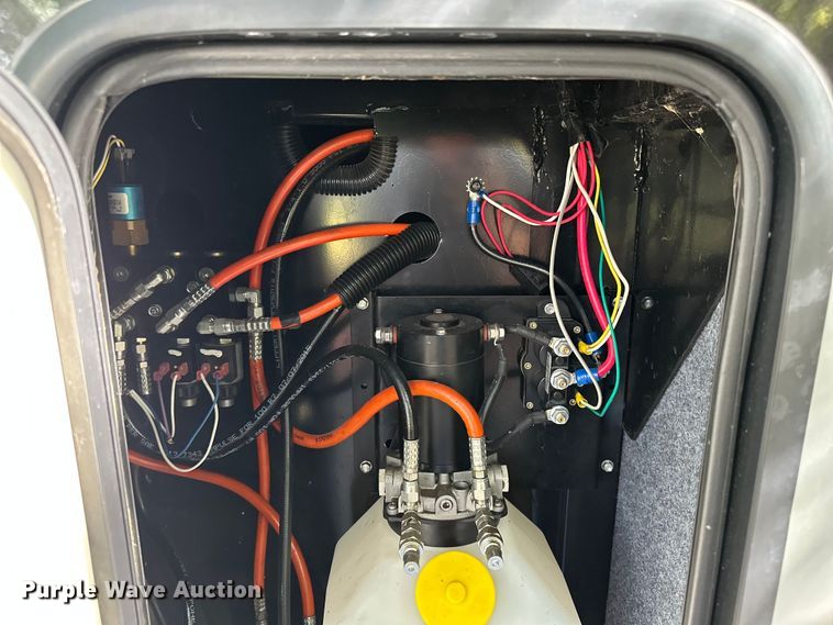 image for item EL5493 2017 Keystone Fuzion Chrome toy hauler camper