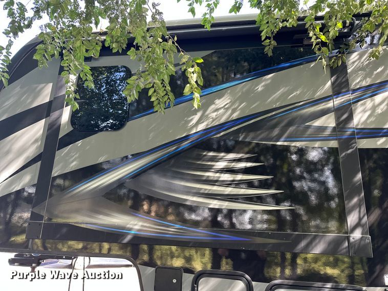 image for item EL5493 2017 Keystone Fuzion Chrome toy hauler camper