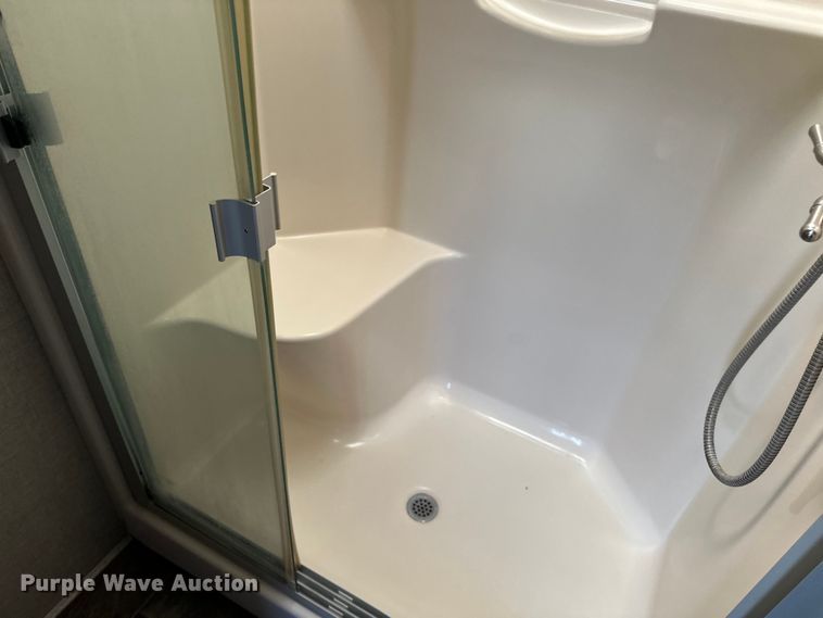 image for item EL5493 2017 Keystone Fuzion Chrome toy hauler camper