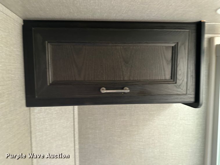 image for item EL5493 2017 Keystone Fuzion Chrome toy hauler camper