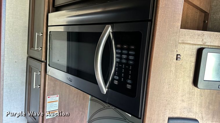 image for item EL5493 2017 Keystone Fuzion Chrome toy hauler camper